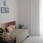 Marita's 3*