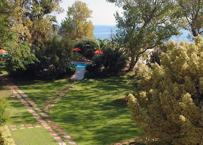 Marita's Aparthotel 3*