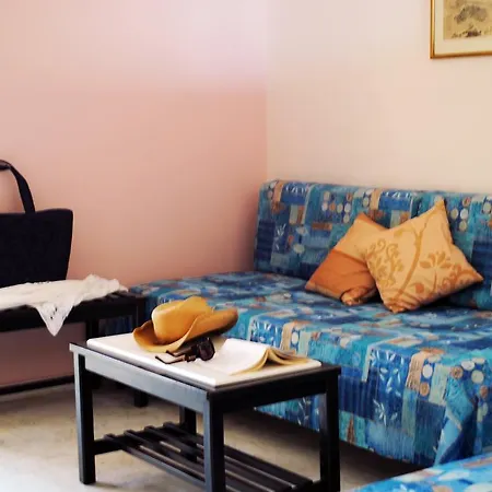 Marita's Aparthotel 3*