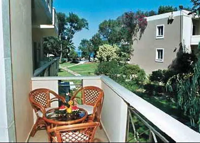 Marita's Aparthotel 3*